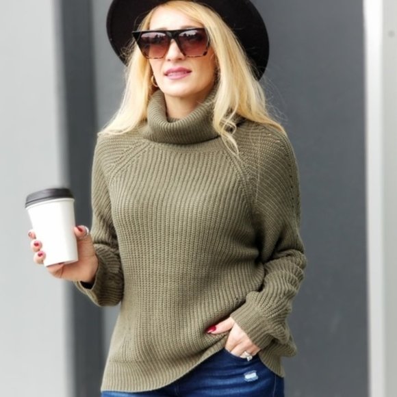 OLIVE GREEN KNIT SWEATER - Picture 4 of 4